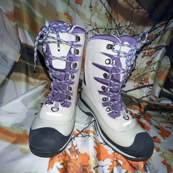 L L Bean Primaloft Winter/Hiking Boots - Picture 7 of 16